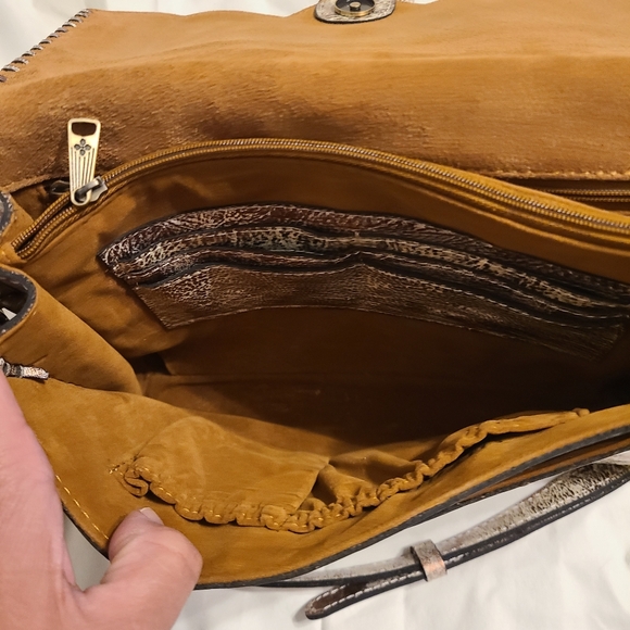 Patricia Nash Sarola Crossbody - Picture 6 of 7